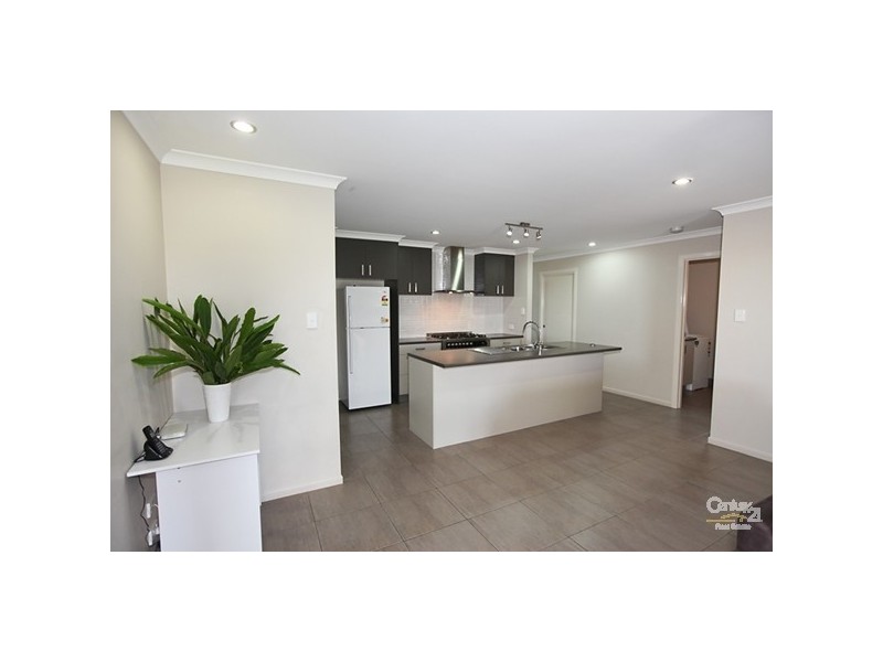 6 Redgum Drive, Kirkwood QLD 4680