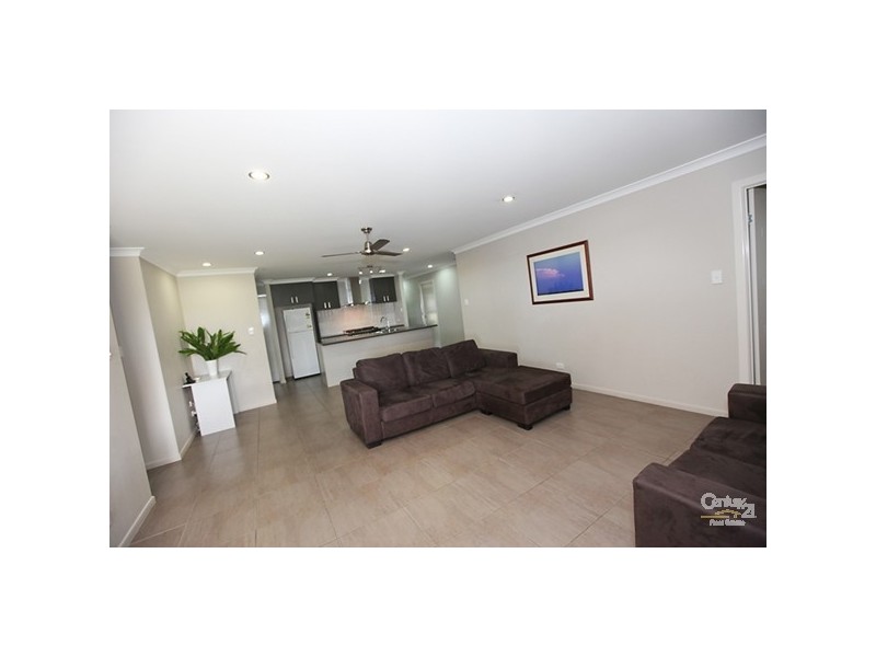 6 Redgum Drive, Kirkwood QLD 4680