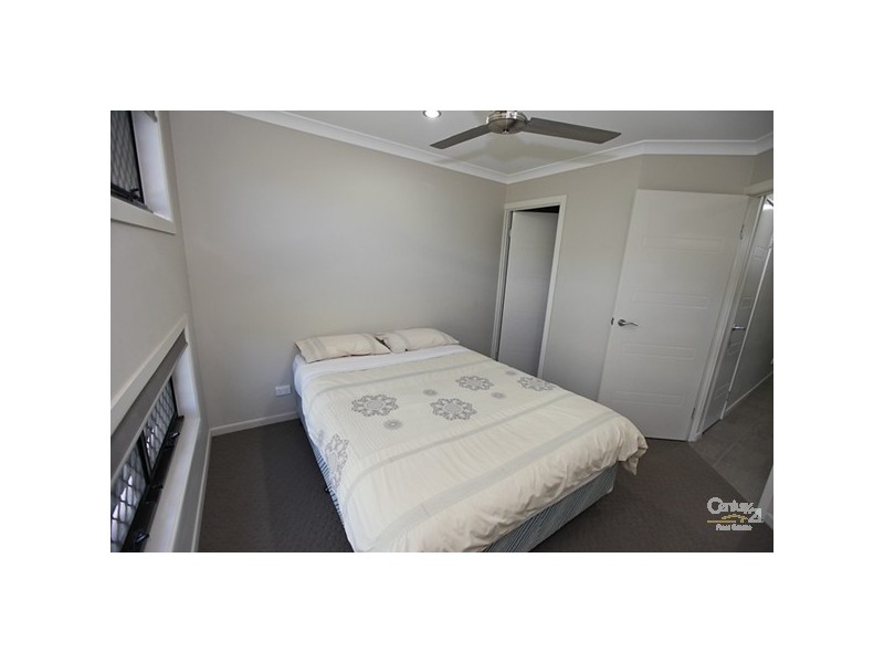 6 Redgum Drive, Kirkwood QLD 4680