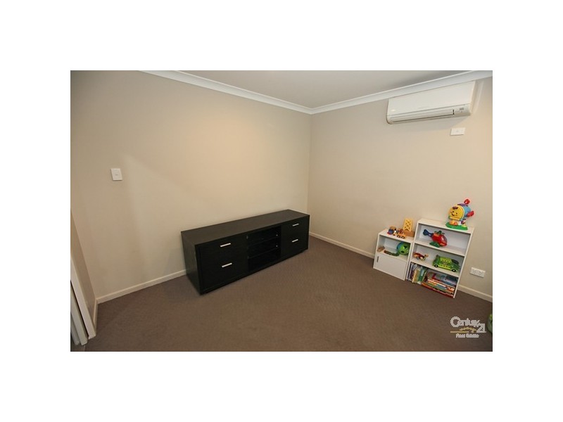 6 Redgum Drive, Kirkwood QLD 4680