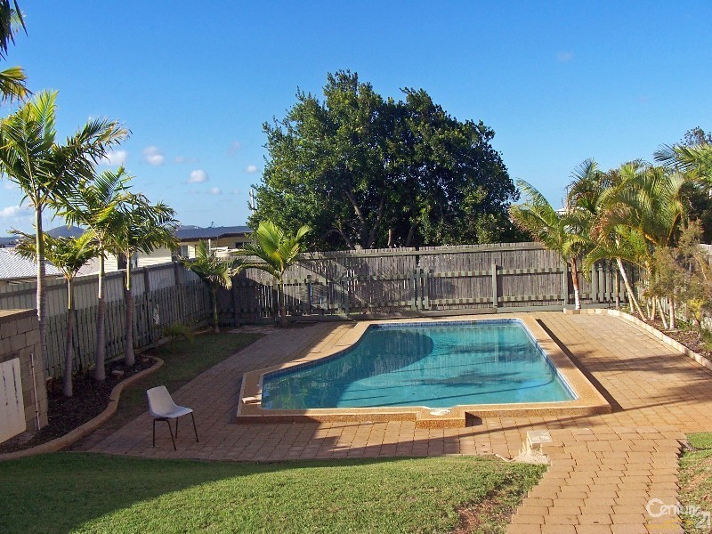 24/7 Kent Street, West Gladstone QLD 4680