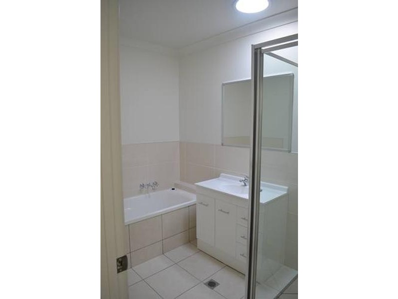 3/214-216 Oaka Street, South Gladstone QLD 4680