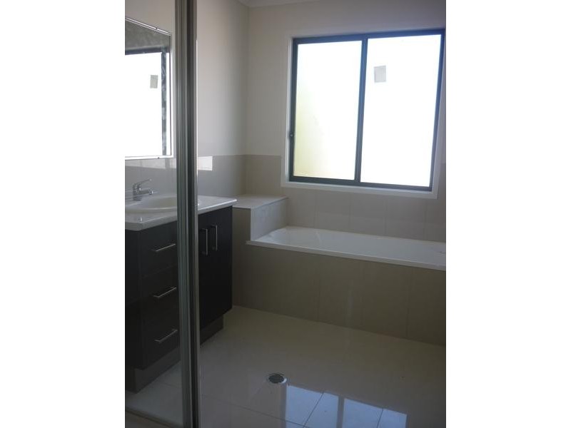 1/97 Toolooa Street, South Gladstone QLD 4680