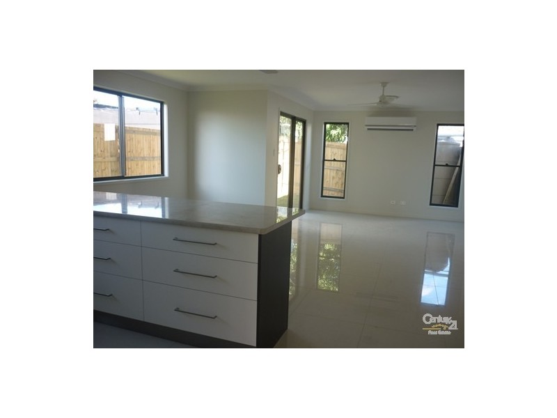 2/97 Toolooa Street, South Gladstone QLD 4680