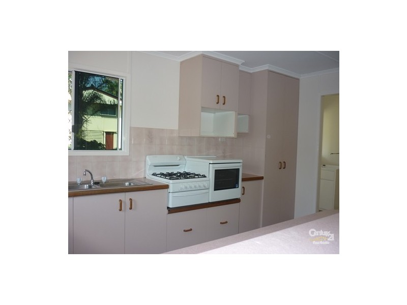 33 Mellefont Street, West Gladstone QLD 4680