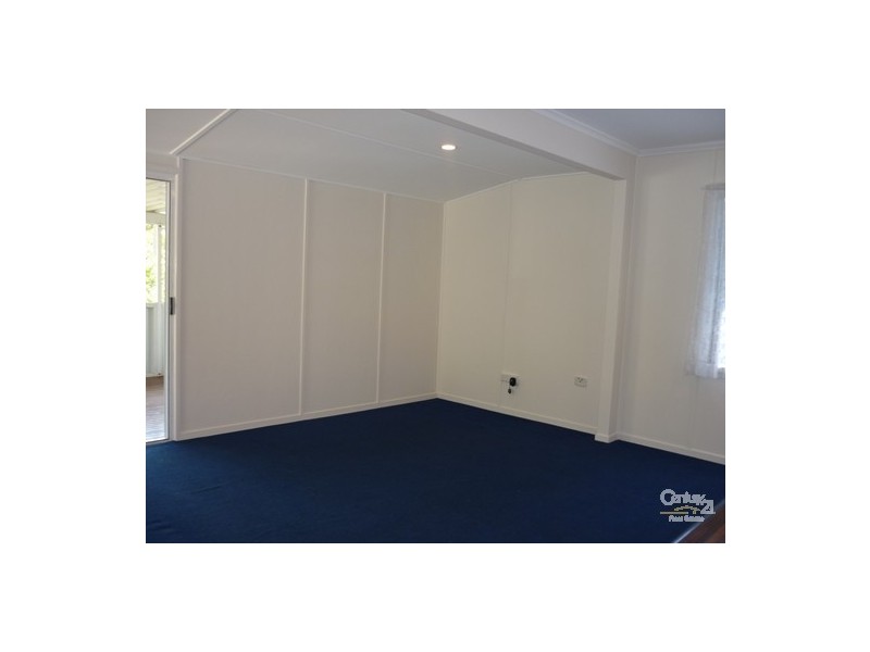 33 Mellefont Street, West Gladstone QLD 4680