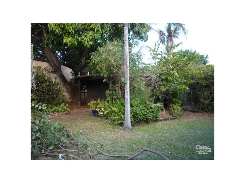 15 Fowler Street, West Gladstone QLD 4680