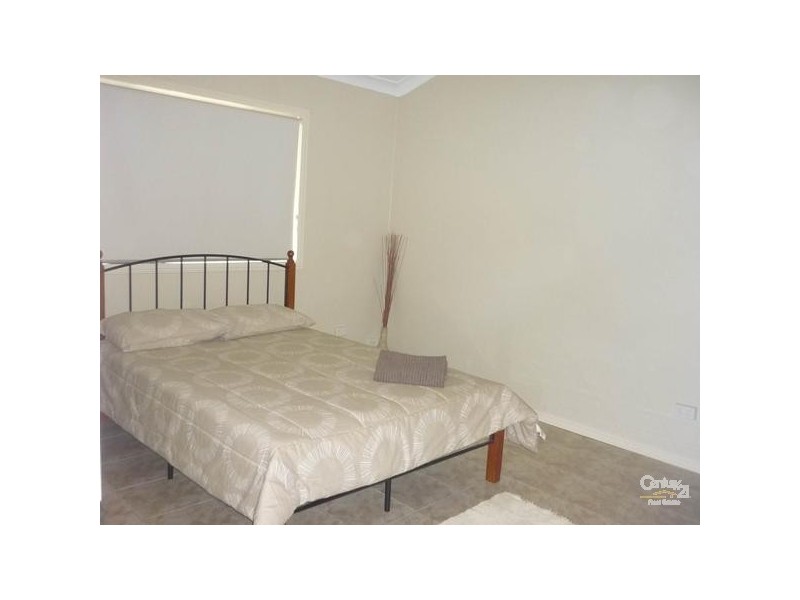 2/9 Nothling Street, New Auckland QLD 4680