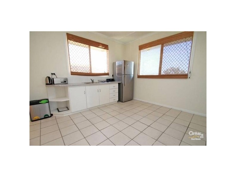 53 Ann Street, South Gladstone QLD 4680