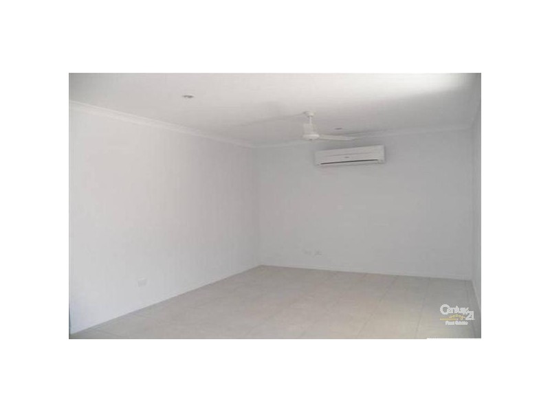 7 Valley Way, Boyne Island QLD 4680