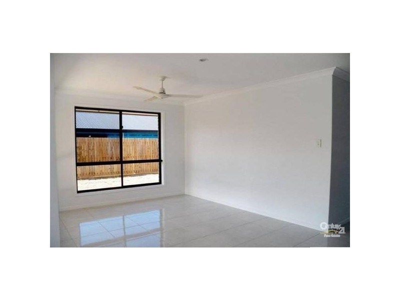 7 Valley Way, Boyne Island QLD 4680