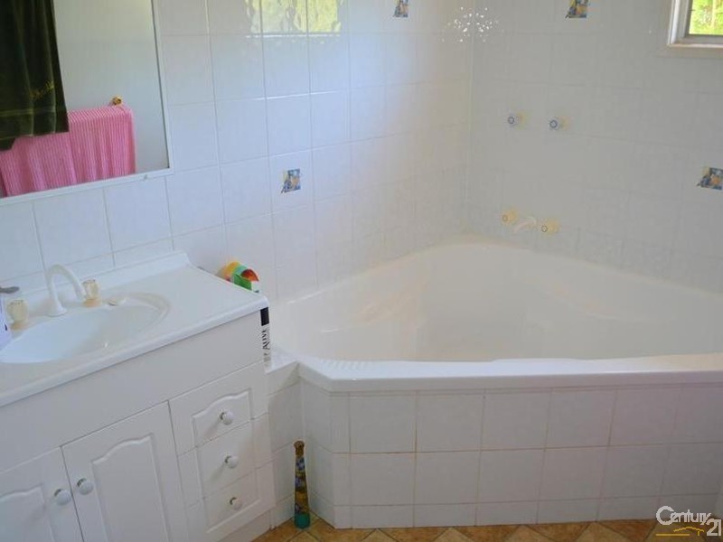 9 Irwin Close, Sun Valley QLD 4680