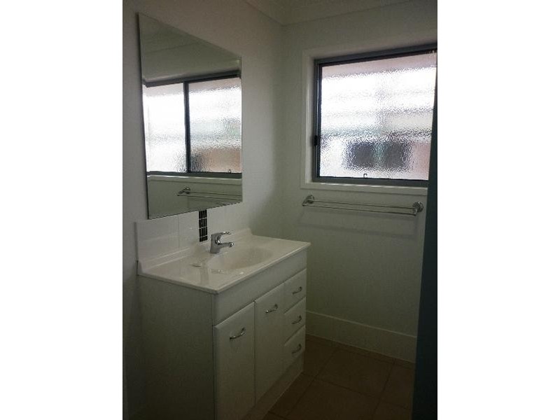 4 Harmony Drive, Clinton QLD 4680