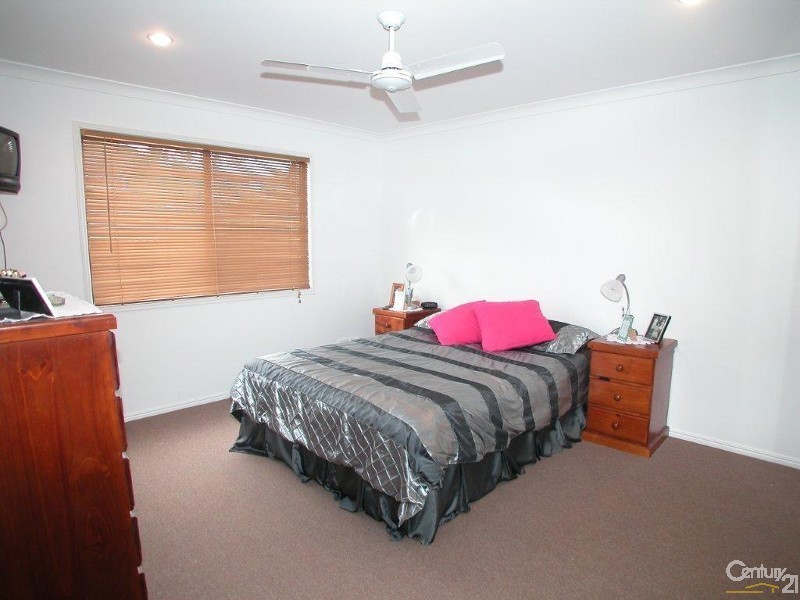 1 – 5/33 Butler Street, New Auckland QLD 4680