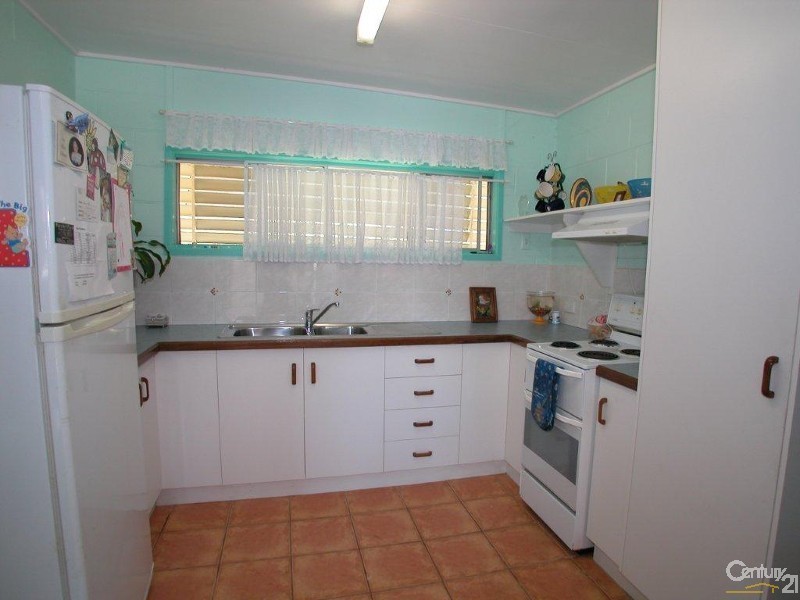 1 – 5/33 Butler Street, New Auckland QLD 4680