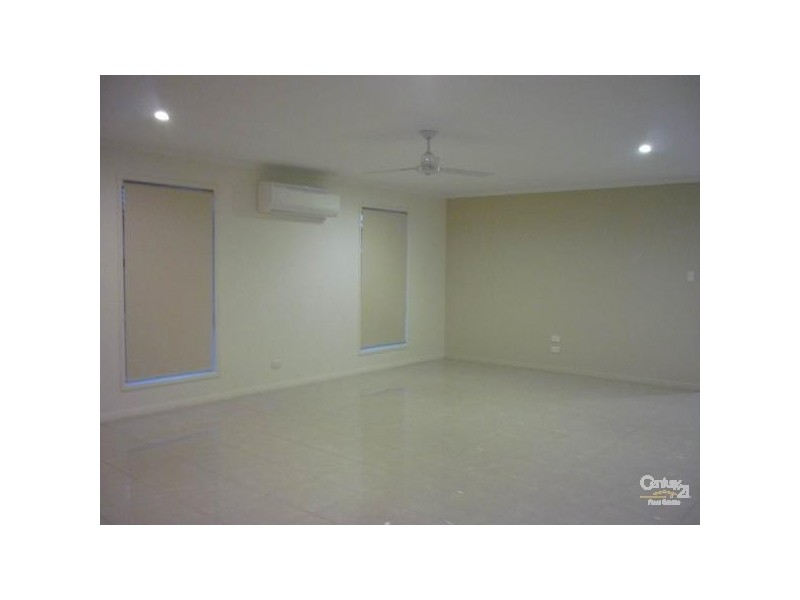 2/43 Southerncross Close, Telina QLD 4680