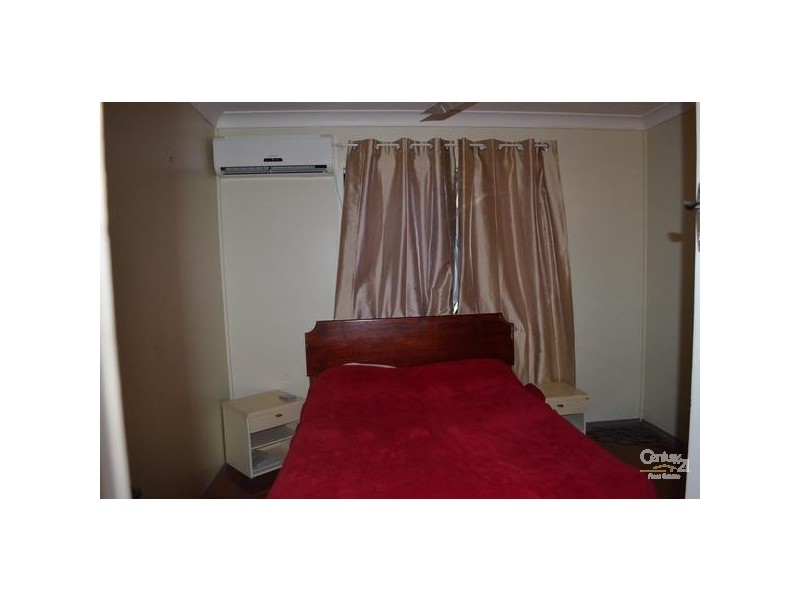 12 Vincent Street, West Gladstone QLD 4680