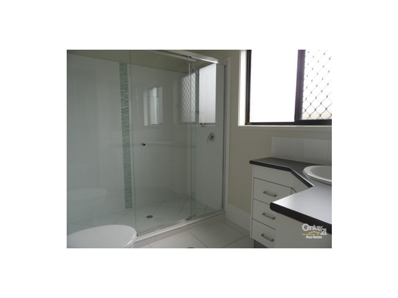 3 Dampier Court, Glen Eden QLD 4680