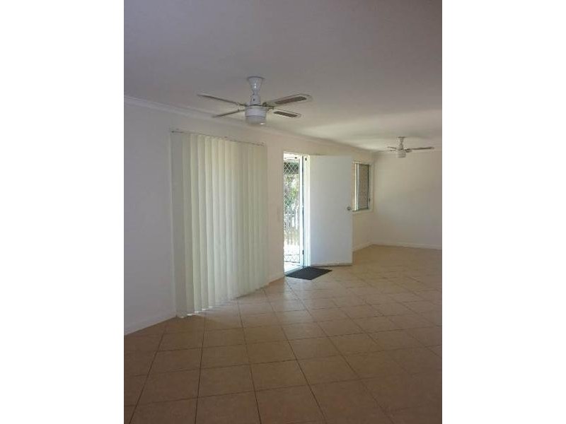 14 Aramac Drive, Clinton QLD 4680