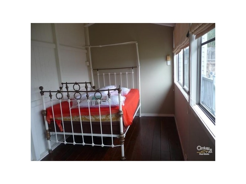 24 Williamson Street, West Gladstone QLD 4680