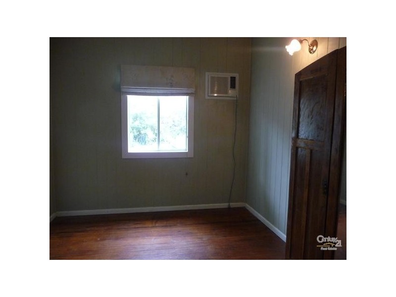 24 Williamson Street, West Gladstone QLD 4680