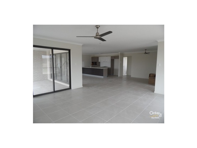 1 Wentworth Place, Glen Eden QLD 4680