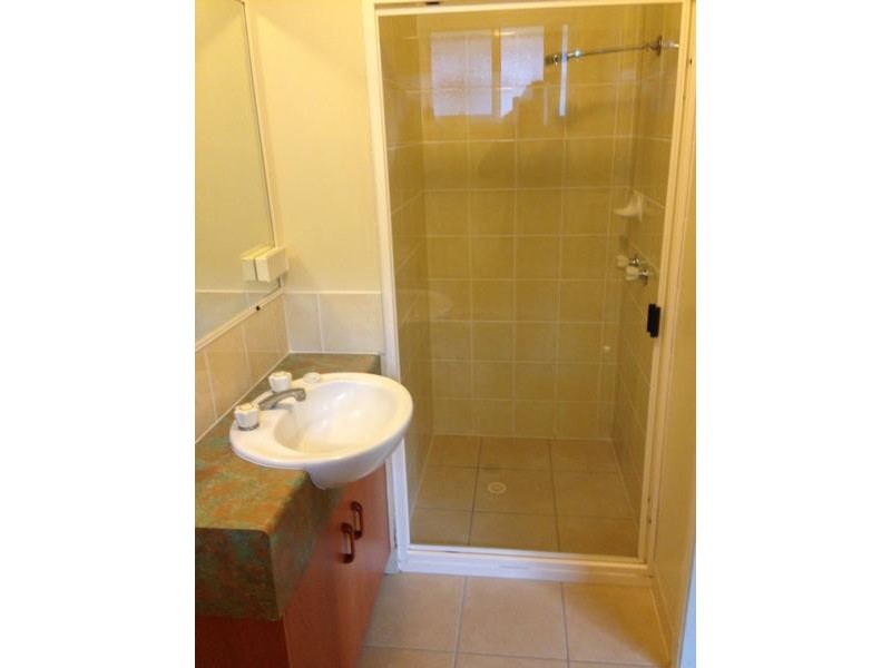 4 Craigmoor Court, New Auckland QLD 4680