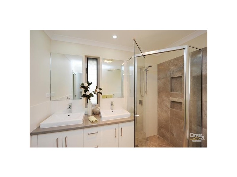 19 Ingra Close, Glen Eden QLD 4680