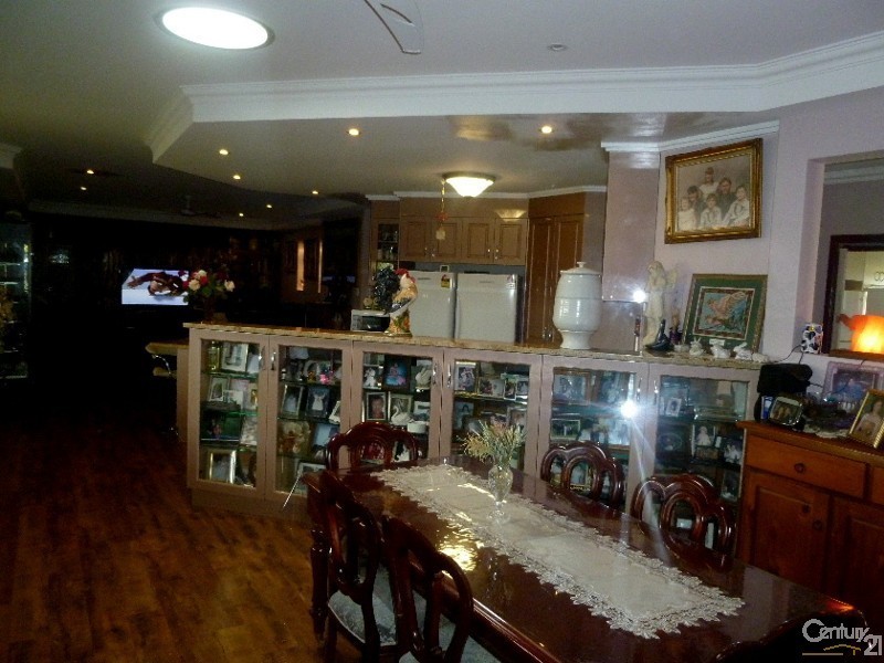 27 Jim Whyte Way, Beecher QLD 4680