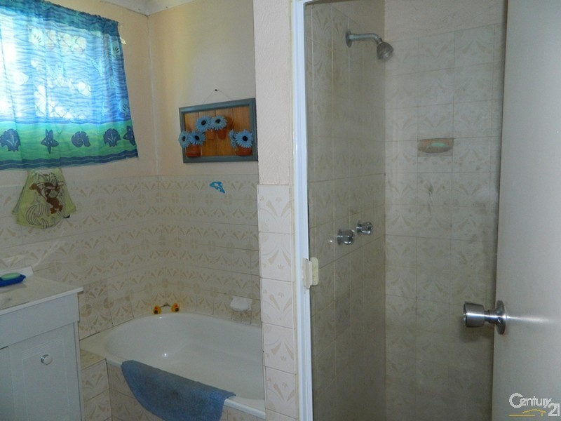 27 Barramundi Street, Toolooa QLD 4680