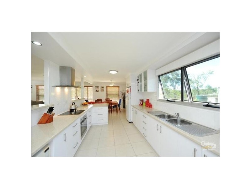 6 Wyndham Road, Beecher QLD 4680