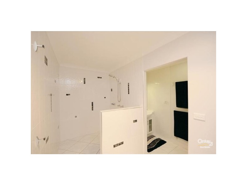 6 Wyndham Road, Beecher QLD 4680