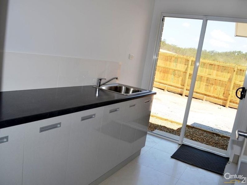 15 Bragg Court, Kirkwood QLD 4680