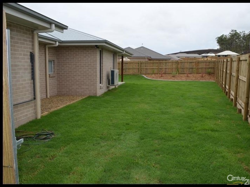 15 Bragg Court, Kirkwood QLD 4680