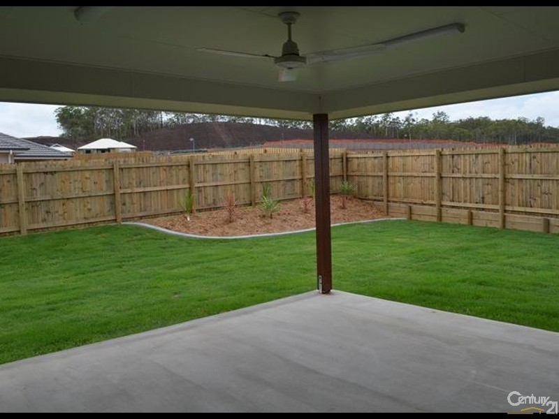 15 Bragg Court, Kirkwood QLD 4680