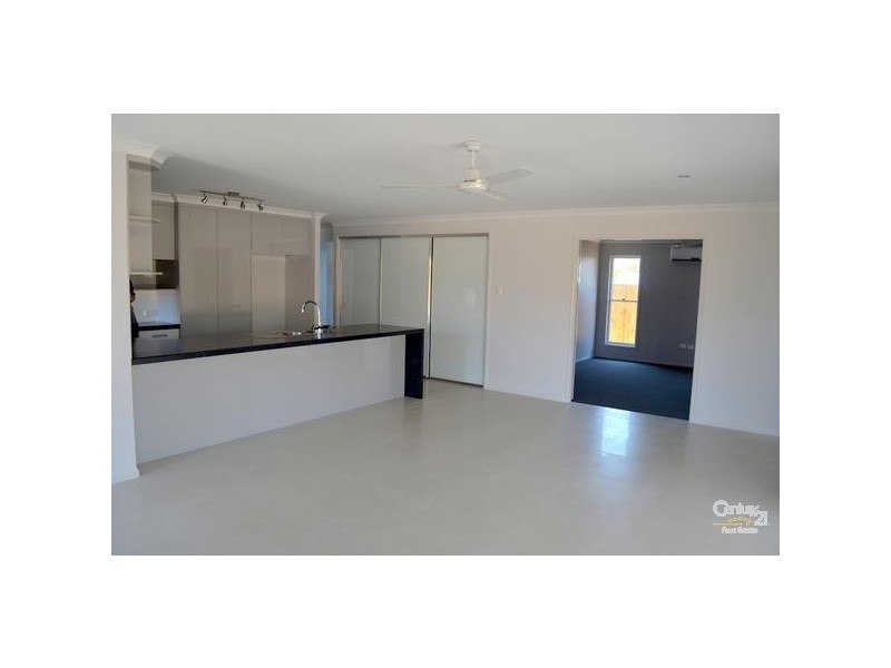 15 Bragg Court, Kirkwood QLD 4680