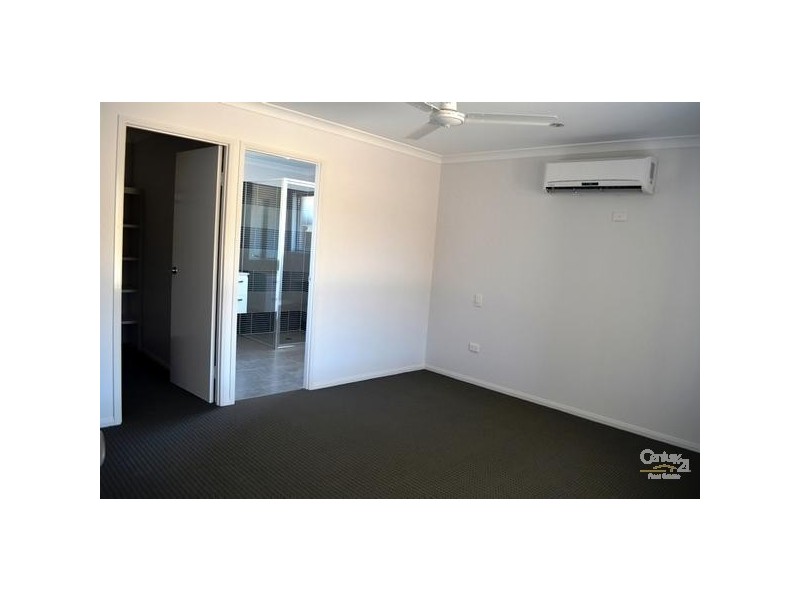 15 Bragg Court, Kirkwood QLD 4680