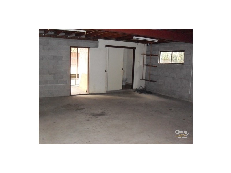 3 Simpson Street, Clinton QLD 4680