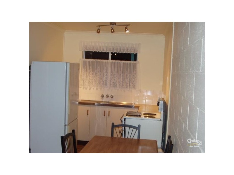 3/6 Wenitong Street, West Gladstone QLD 4680