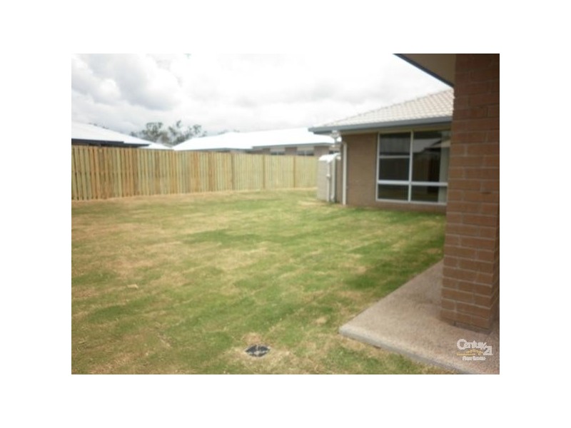 10 Sundew Street, Kirkwood QLD 4680