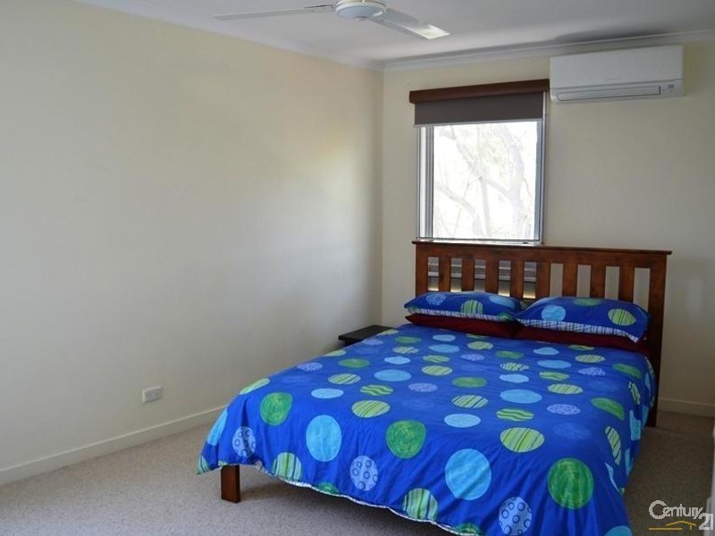 12 Matson Crescent, West Gladstone QLD 4680