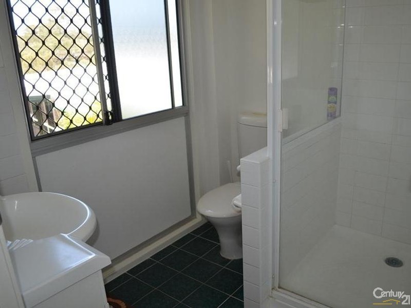 12 Matson Crescent, West Gladstone QLD 4680