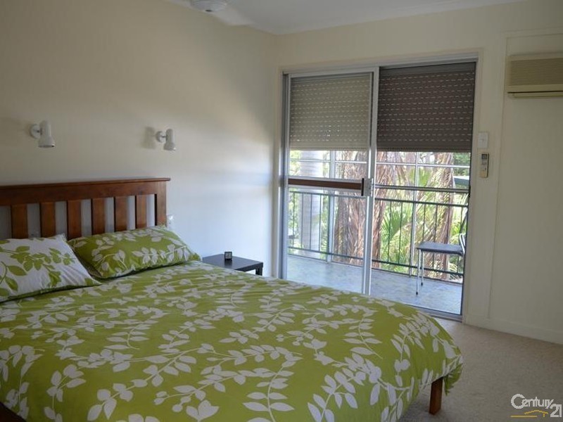 12 Matson Crescent, West Gladstone QLD 4680