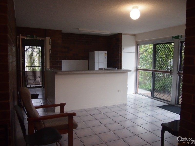 12 Matson Crescent, West Gladstone QLD 4680