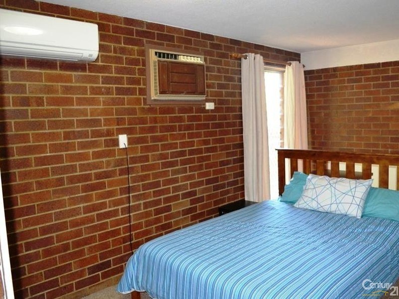 12 Matson Crescent, West Gladstone QLD 4680