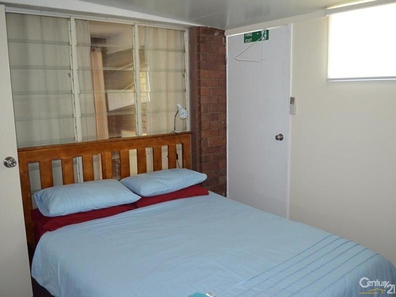 12 Matson Crescent, West Gladstone QLD 4680