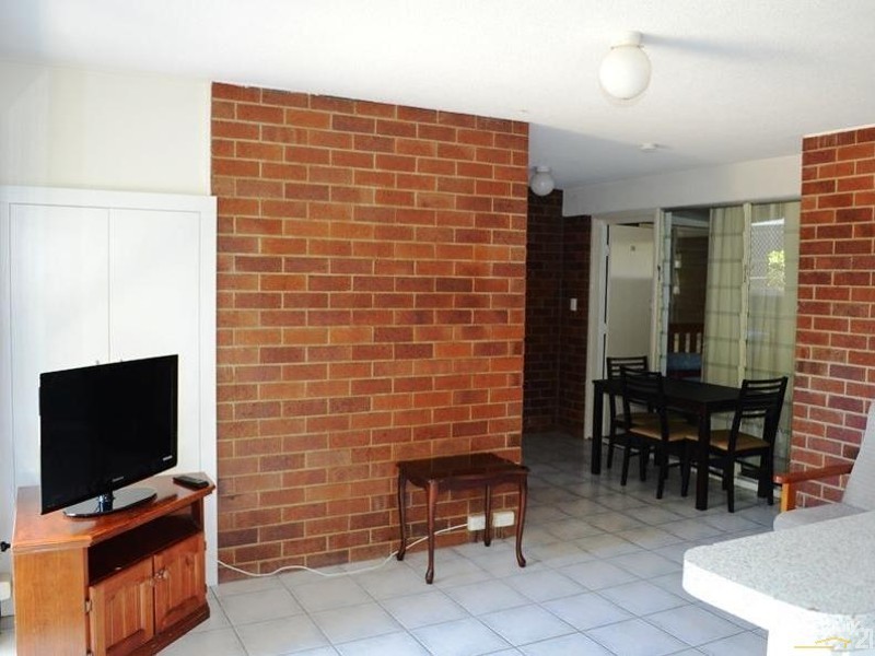 12 Matson Crescent, West Gladstone QLD 4680