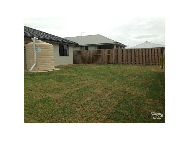 5 Bushlark Place, Kirkwood QLD 4680