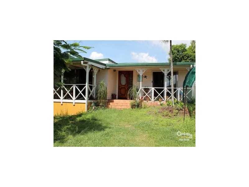 9 Gladstone Street, Mount Larcom QLD 4695