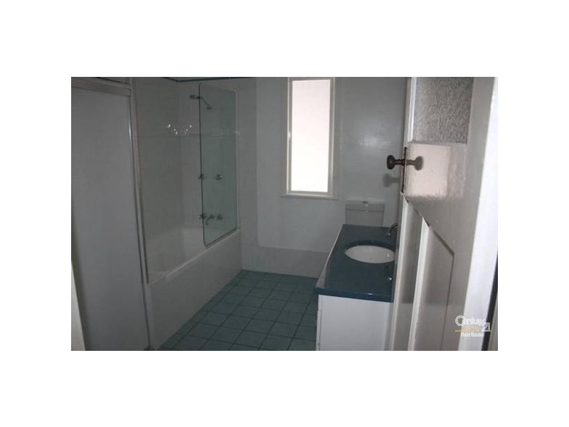 22 Leonard Street, South Gladstone QLD 4680